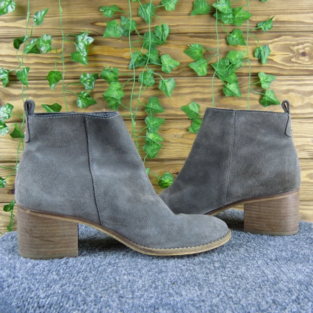 BP Women's 8.5 Gray Suede Ankle Booties Zip Side Tassel Accent Block Heel Shoes - Picture 5 of 8